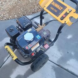 Dewalt 3400psi Power Washer With Extras