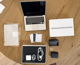 MacBook Pro 13” 2015 i7 3.1GHz 16GB 512GB SSD | Pristine | Box + Bag + Charger