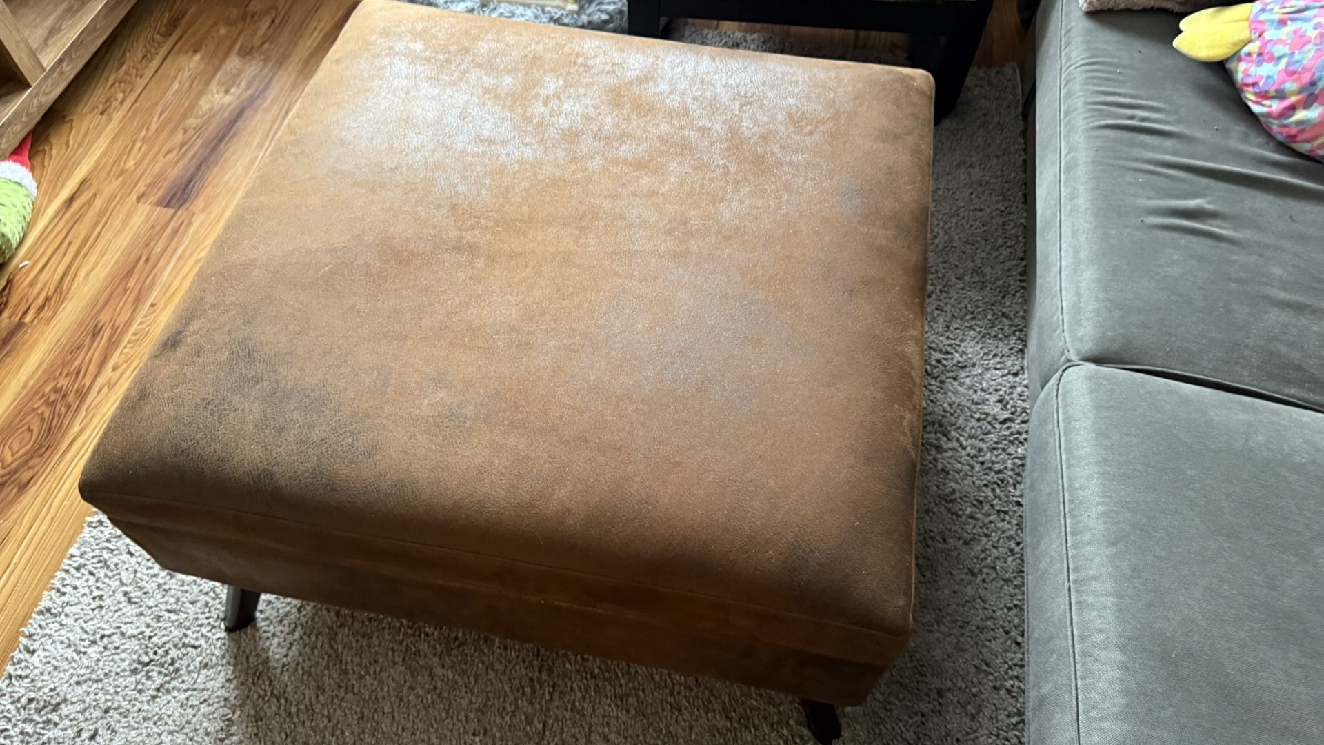 Coffee Table / Ottoman / Storage