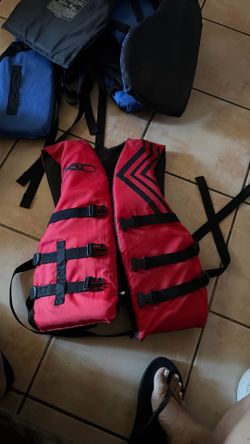 Life vest/chaleco salvavidas