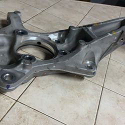 2019 GMC Sierra  Left  and Right Spindle Nuckle 