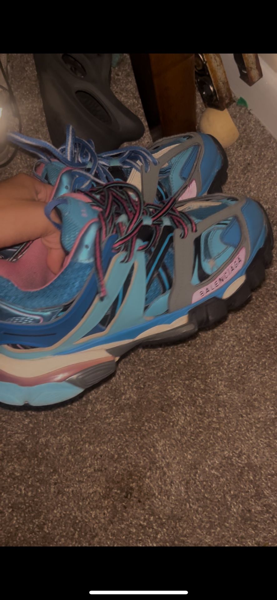 size 40 Balencis ( Dm for more pics nd vids)