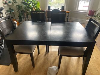 Dining Table with leaf & 4 chairs