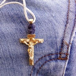 14 Kt Cross Pendant 