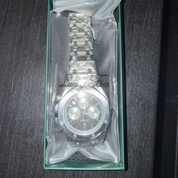 LuckyFours Watch Grey on Black stainless steel