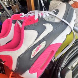 Woman’s Nike shoes