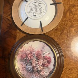 Decorative plates collection
