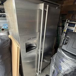 Electrolux Refrigerator 