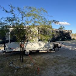 Pop up camper