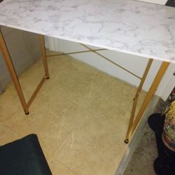 32 X 16. 30 H. Metal Vinyl Top Desk/ Table Pickup Only Cash 