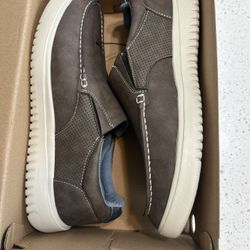 Izod memory foam shoes