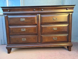 Long Dark Solid Wood Dresser with 8 Drawers In Very Good Condition all drawers open just fine