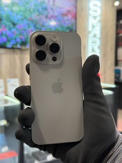 Apple iPhone 15 Pro 256 GB - Titanium (Unlocked) + Warranty