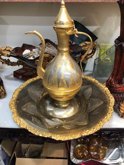 Gold pot and tray