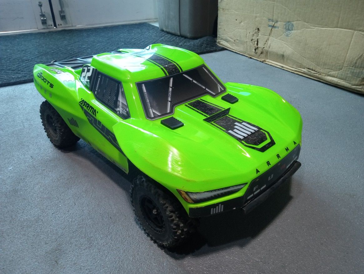rc arrma Fury 3s In Good Condition $200 Or Best Offer No Battery No Charger
