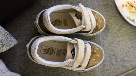 Kpop Demon Hunters Golden shoes