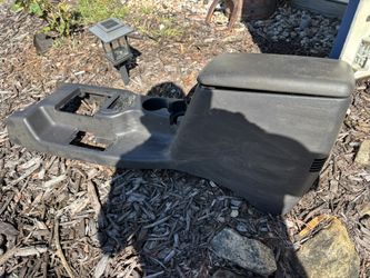 97-01 Jeep Cherokee center console gray $50