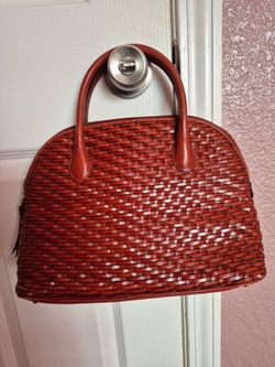 Beautiful leather purse for ladies it's new good condition