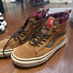 Vans High top Shoe