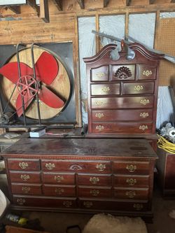 Dresser Set