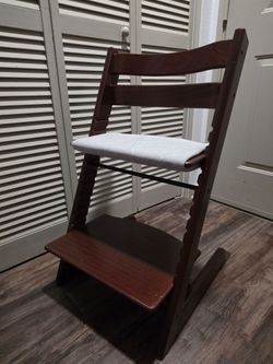 Stokke Tripp Trapp High Chair + Cushion