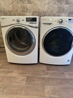 Whirlpool washer and dryer laundry