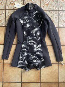 Billabong spring shorty women’s wetsuit size 8 NEW