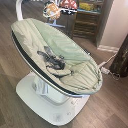 4moms MamaRoo Multi Motion Baby Swing