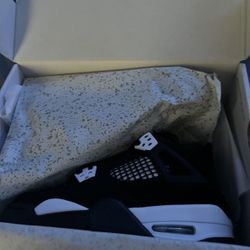 Air Jordan 4 Retro White Thunder 