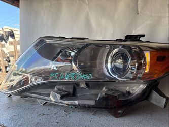 2009 - 2015 TOYOTA VENZA LEFT LH HEADLIGHT OEM USED #7375