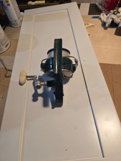 Vintage penn 700 Reel