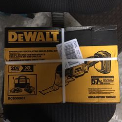 DEWALT 20V Max XR Brushless Oscillating Tool Kit 