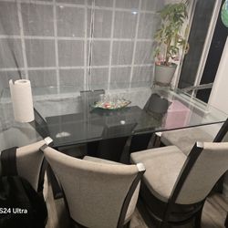 Table With 6 Chairs 