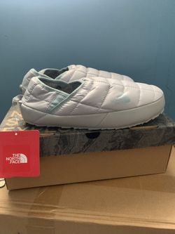 The North Face Women Thermoball Traction Mule V
