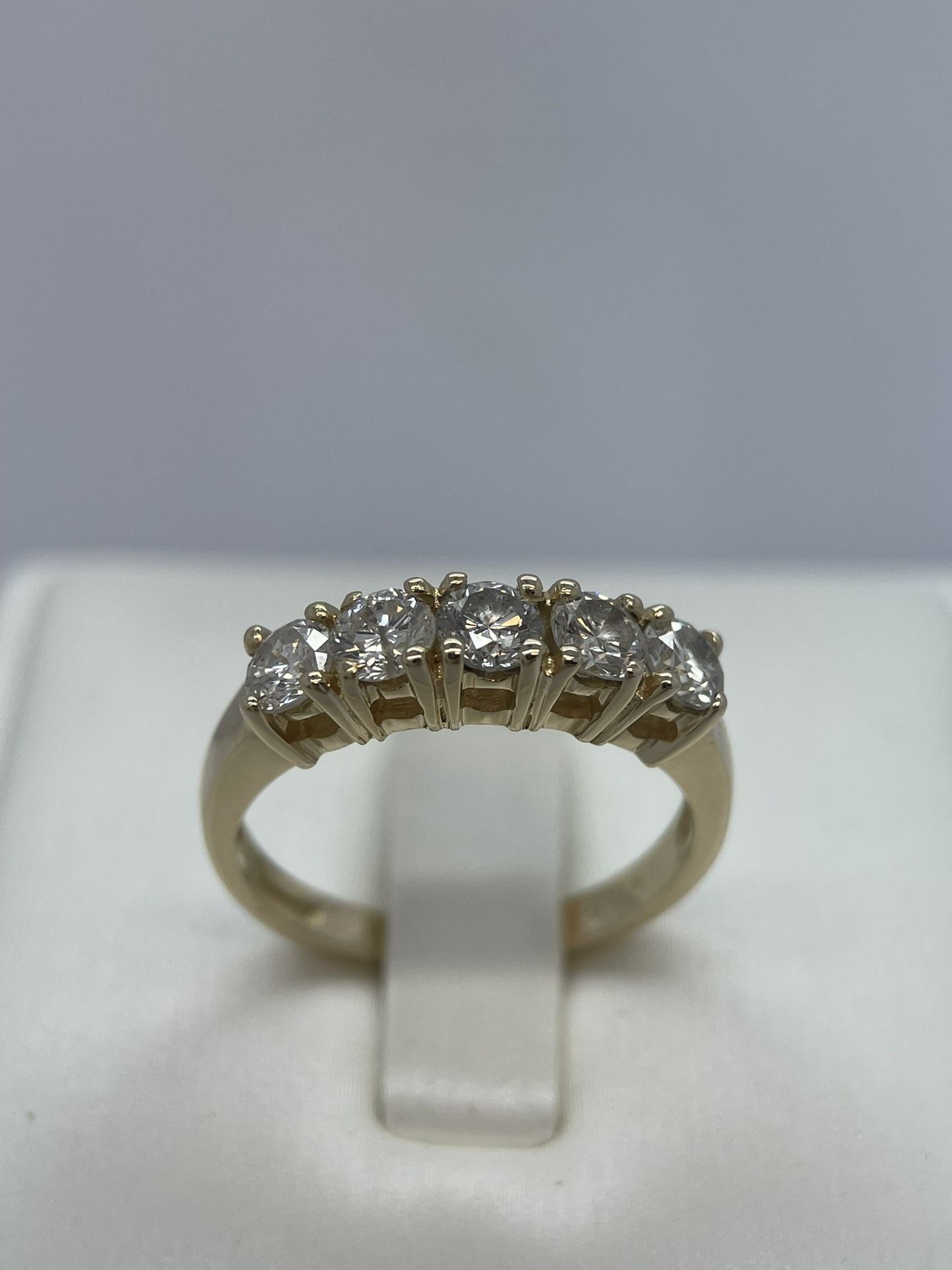 14k Gold Diamond Ring.
