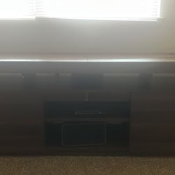 TV Stand Of 65’
