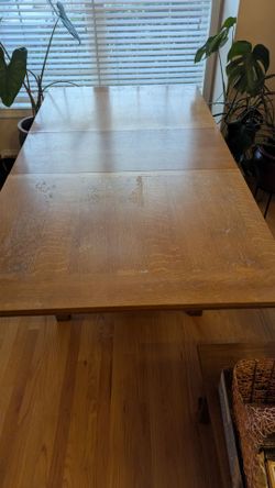 Oak dining room table and 6 chairs