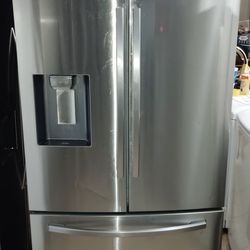 G. E. REFRIGERATOR EVERYTHING GOOD