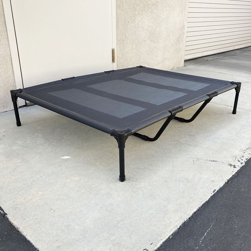 $35 (New in box) Elevated Pet Bed X-Large 48”x36”x9” Raised Dog Bed Cot Cooling Breathable