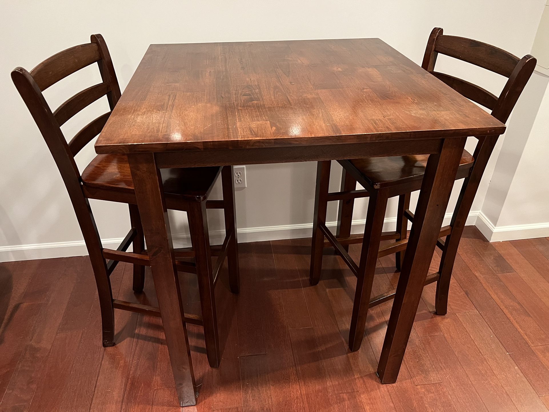 Bar Table & Chairs
