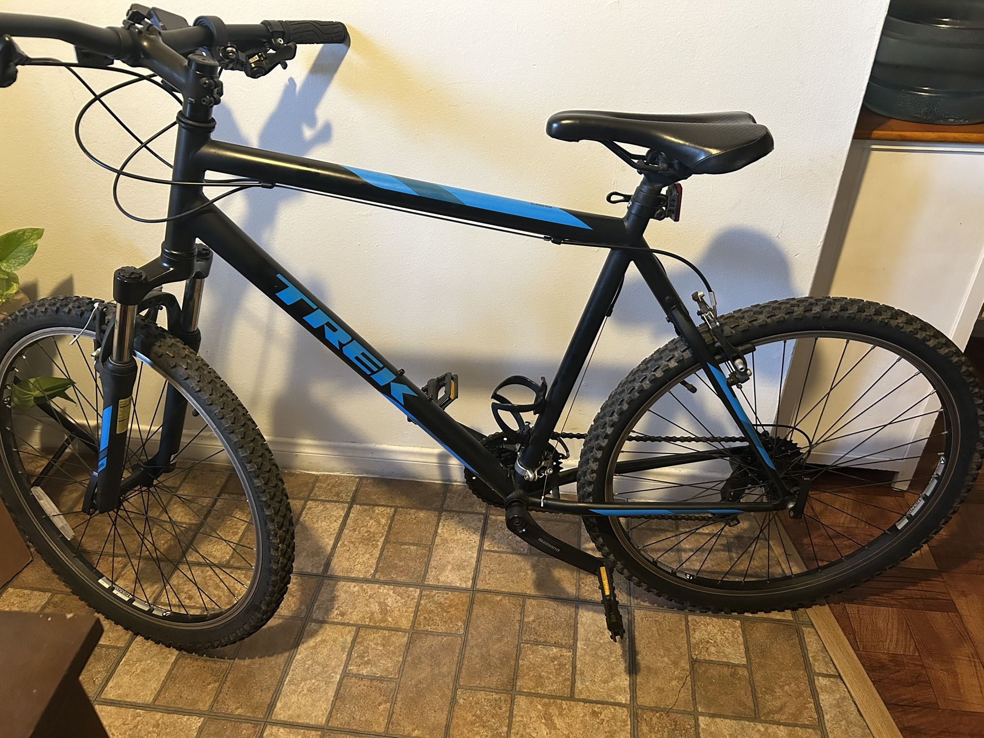 Trek 820 Mountain Bike XL Frame