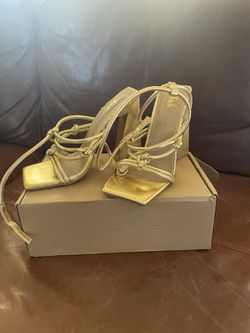 Gold Holiday Heels - New!
