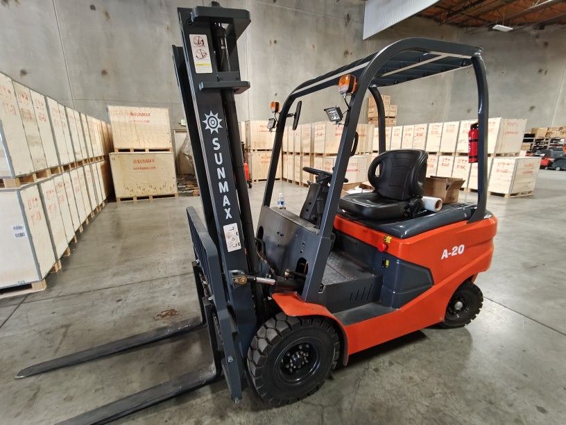 A-20 Electric Forklift – 4400 Lbs Load Capacity, 118" Lift Height