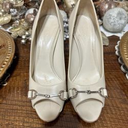 Ivory GUCCI’ ladies shoes