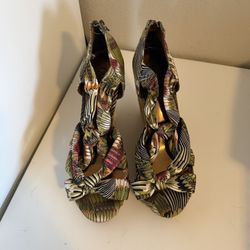 Carlos by Carlos Santana, Women’s Green Tropical Print  Open Toe Wedges, Size 8