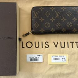 Authentic Louis Vuitton Monogram Zippy Wallet