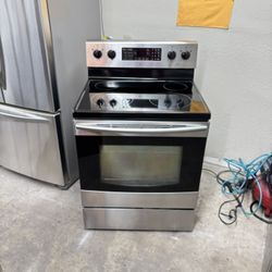 Samsung Electric Stove Very Nice And Clean 