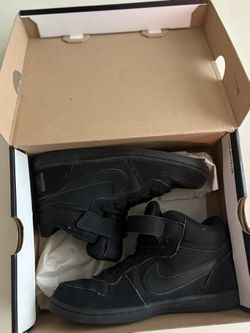 Nike Youth Sneakers Size 3Y