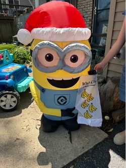 Minion inflatable