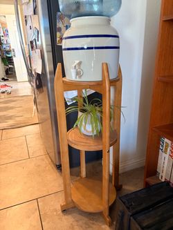 Porcelain Water Dispenser with Wooden Stand